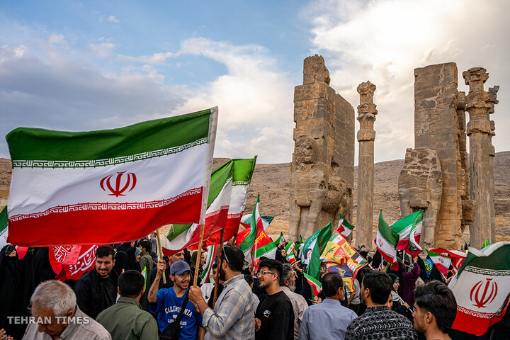 Iranians rally at Persepolis in defense of national identity after Rubio remarks