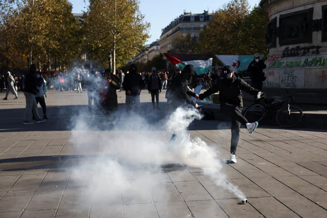 Curfews fail to halt growing popular rage across France