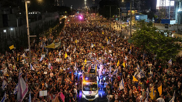 Thousands of Israelis erupt against Netanyahu for the Oct. 7 failure